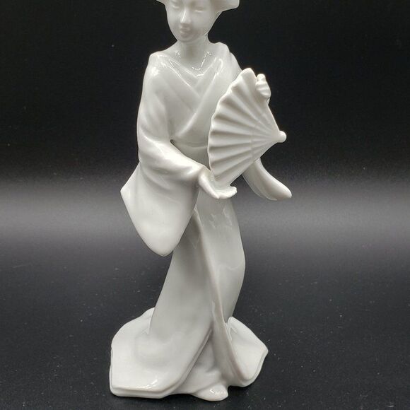 Fitz & Floyd 1967 Blanc De Chine Porcelain Japanese Geisha Girl with Fan AS IS - Picture 13 of 13